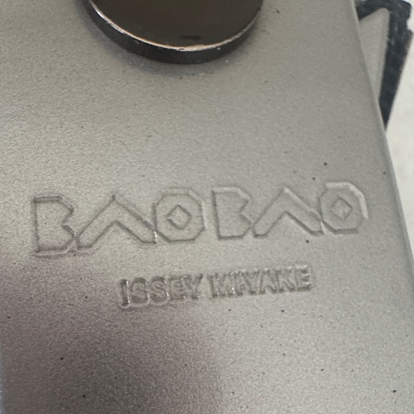 Like new Issey Miyake Silver Geometric Shoulder Bag..”Hot” - Picture 4 of 8